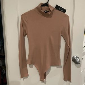 NWT Lulu’s Ribbed Long Sleeve Mock Neck Bodysuit